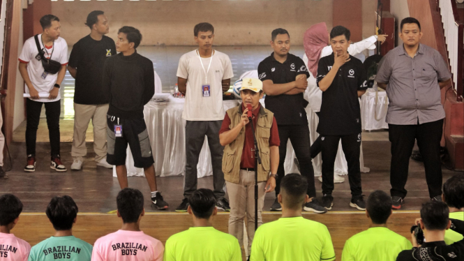 Mas Adi saat buka Turnamen Futsal Antar Perusahaan Se Pasuruan