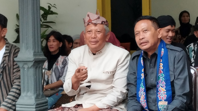 Asmualik (kiri) bersama Pj Wahyu Hidayat kompak bersama