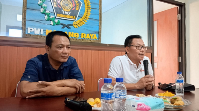 Wali Kota Malang periode 2018-2023 Sutiaji di Kantor PWI Malang Raya