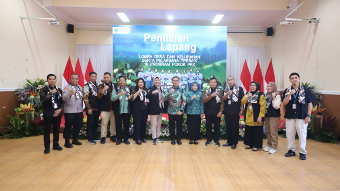 Pj Wali Kota Batu, bersama tim penilai lapang.