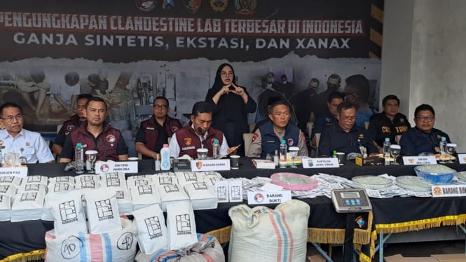Pabrik narkoba terbesar di Indonesia diungkap polisi di Kota Malang