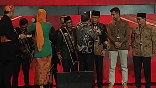 Grand Master Coach Dr Fahmi raih penghargaan Insan Pancasila 2024