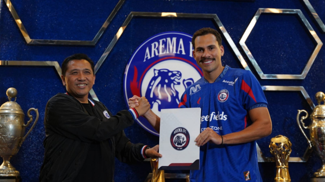 Manajemen Arema FC memperkenalkan Pablo Oliveira