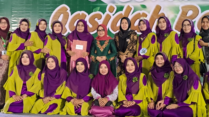 Peserta lomba Qasidah di Harlah Muslimat NU ke-78 Jombang