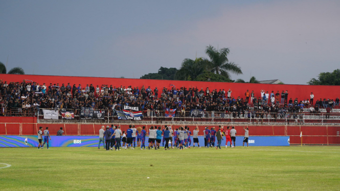 Aremania hadir di Stadion Soepriadi, Blitar