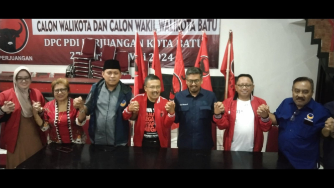 Kresna Dewanata Prosakh saat mendatangi Kantor DPC PDIP Kota Batu