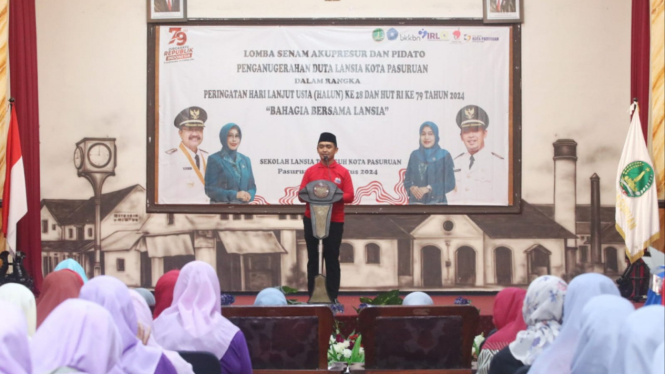 Wakil Wali Kota Adi Wibowo membuka Lomba Senam dan Pidato Lansia