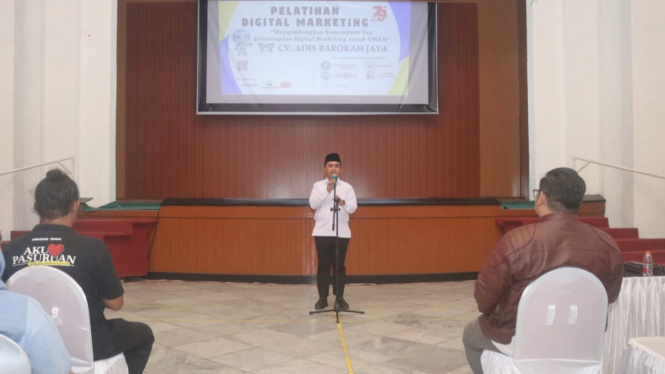 Wakil Wali Kota Pasuruan Adi Wibowo di Pelatihan Digital Marketing