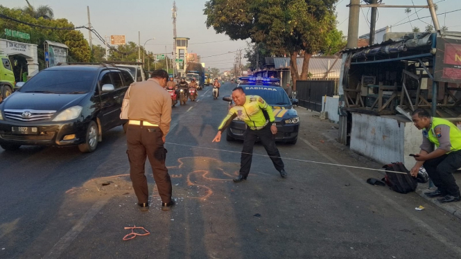 Olah TKP Laka Lantas di Jombang