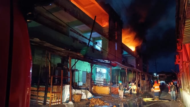 Kebakaran terjadi di Pasar Comboran, Kota Malang