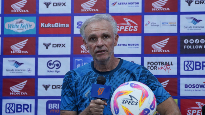 Pelatih Arema FC, Joel Cornelli