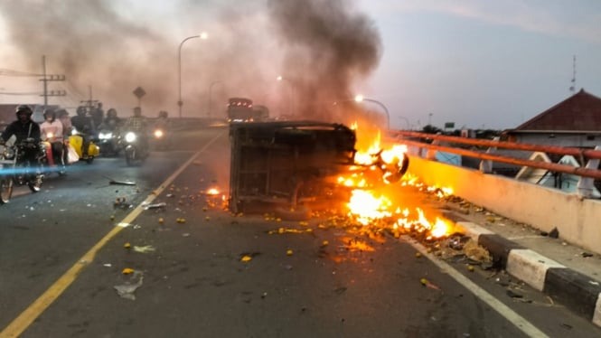 Kendaraan yang terlibat lakalantas di Jombang.