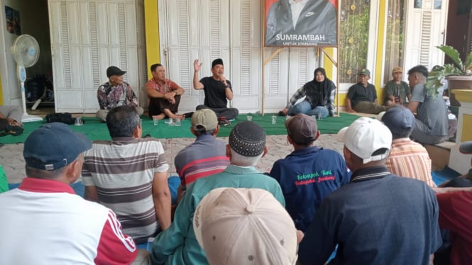 Calon wakil bupati Jombang, Sumrambah saat temui Gapoktan.