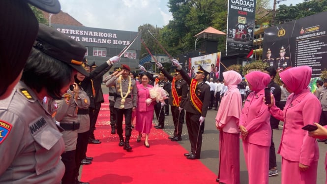 Penyambutan Kombes Pol Nanang Haryono di Polresta Malang Kota