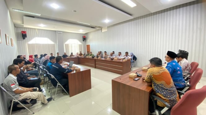 Rapat gabungan perbaikan ruas jalan di Kota Batu.