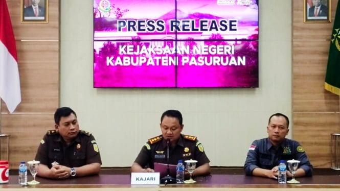 Kajari Pasuruan saat konferensi pers