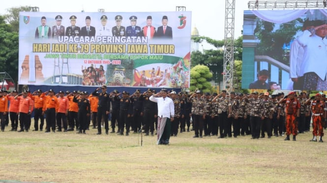 Upacara hari santri di Alun-alun Jombang