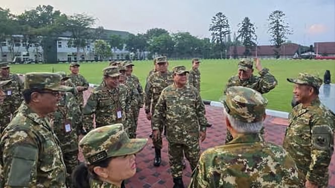 Menteri Ikuti Bootcamp di Akademi Militer (Akmil) Magelang