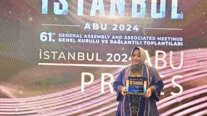 Esty Sulistya raih Juara 1 Kategori Radio Onair Personality