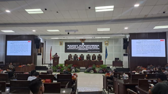 Paripurna pandangan umum Fraksi rancangan KUA-PPAS APBD Kota Malang