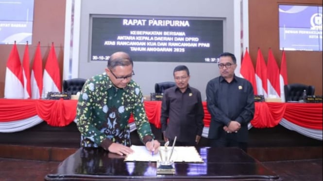 Rapat Paripurna DPRD Kota Batu