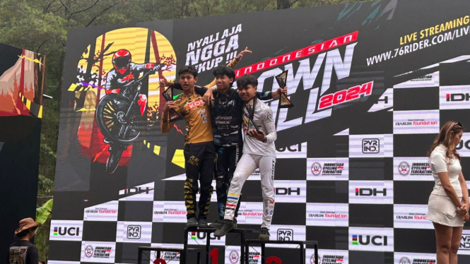 Fajar dan Pandu, atlet downhill Kota Batu berbagi podium