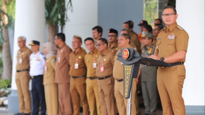Pj Wali Kota Batu saat memimpin upacara