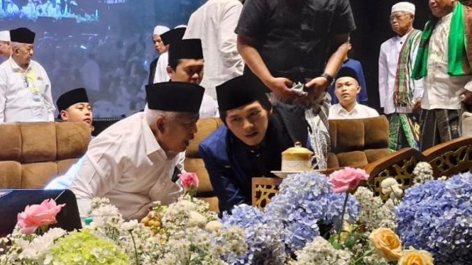 Gus Iqdam saat bertemu dengan Sanusi