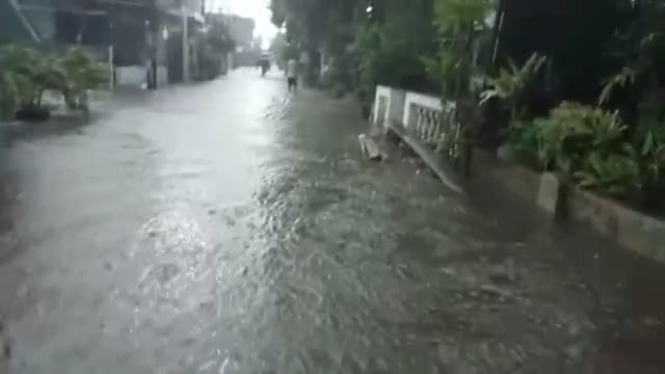 Hujan yang mengakibatkan banjir di Dusun Denanyar Selatan.