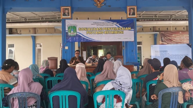 Sosialisasi oleh puluhan pedagang pasar Ngempit Pasuruan