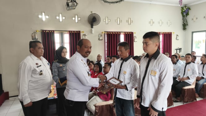 Pemberian remisi khusus natal di Lapas Kelas I Malang