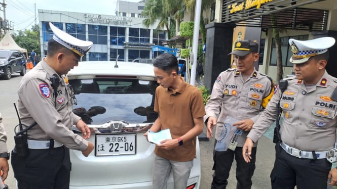 Polisi amankan pria pengguna plat nomor Jepang