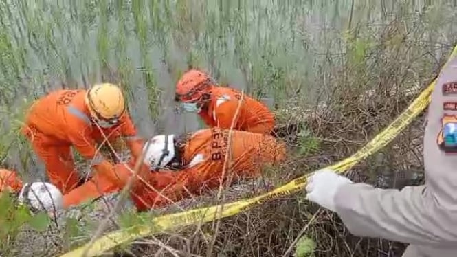 Evakuasi mayat mutilasi di Jombang