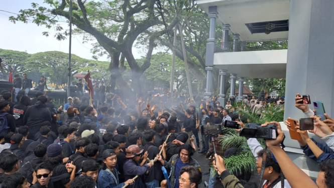 Demo mahasiswa dan aliansi masyarakat sipil di Malang