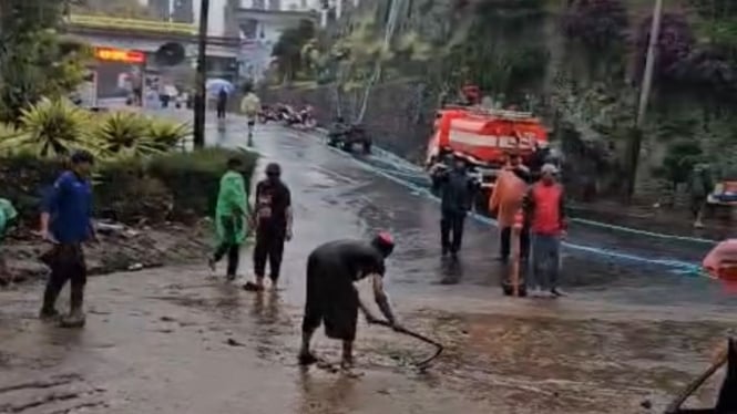 Tangkapan layar video warga banjir