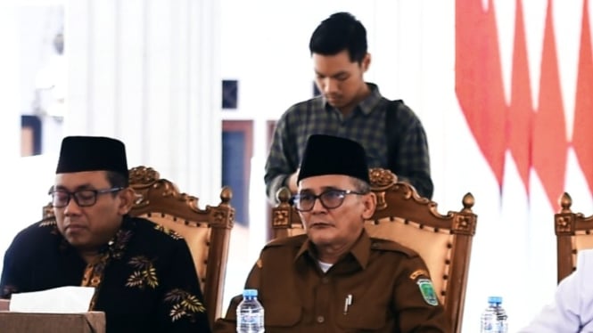 Wabup Pasuruan Shobih Asrori saat memimpin rakor ramadan