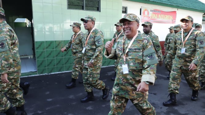 Bupati dan wakil Bupati Jombang, saat ikuti retret di Magelang.