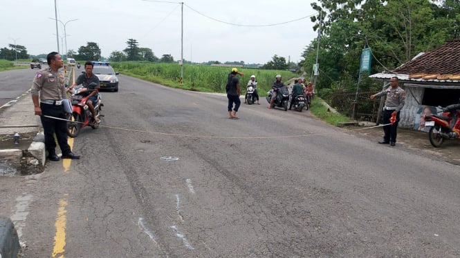 TKP kecelakaan lalu lintas di Jombang.