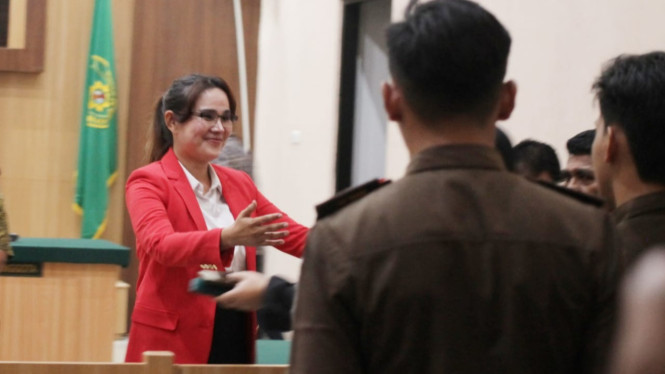 Sidang lanjutan kasus Isa Zega dengan pelapor Shandy Purnamasari