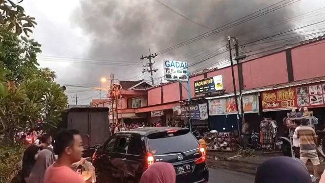 Kebakaran Pasar Mojoduwur di Mojowarno Jombang