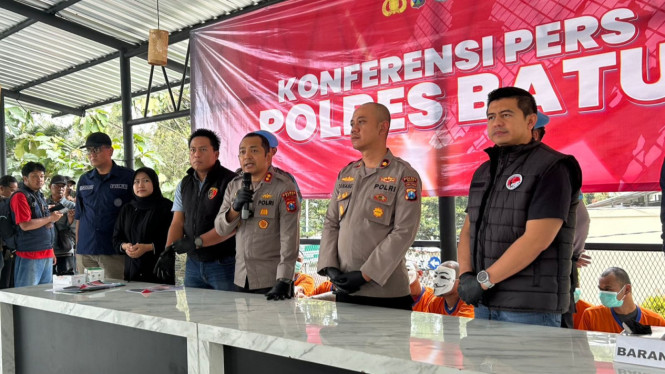Rilis di Mapolres Batu kasus pencabulan