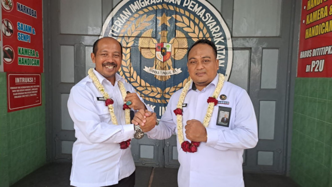 Ketut Akbar Herry Achjar dan Teguh Pamuji.