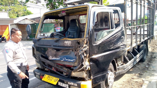 Truk yang terlibat laka lantas di Jombang