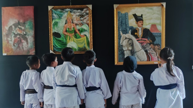 Suasana pameran di Reuni Akbar Universitas Darul Ulum