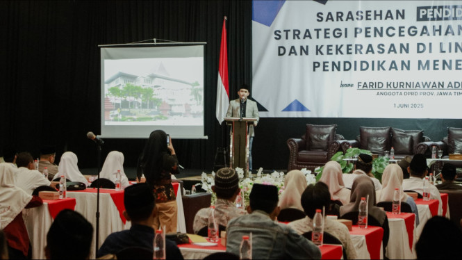 Sarasehan anggota DPRD Provinsi Jatim, Farid Kurniawan.