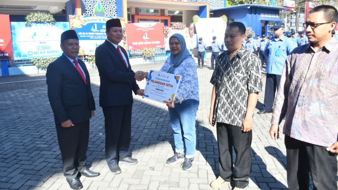 Pj Seklda Nurcahyo dan Dirut Perumda Tirta Kanjuruhan