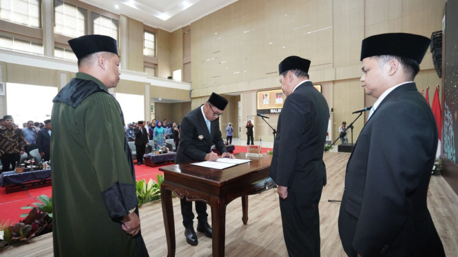 Pelantikan Direktur Perumdam Among Tirto Kota Batu