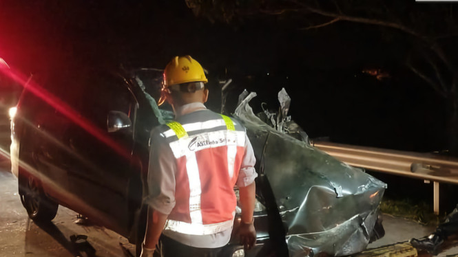 Kendaraan yang terlibat laka di tol Jombang.