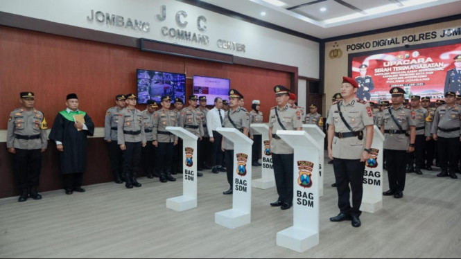 Acara sertijab yang dipimpin Kapolres Jombang
