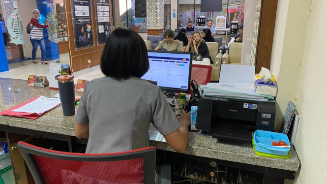 Ilustrasi layanan visa di Kantor Imigrasi